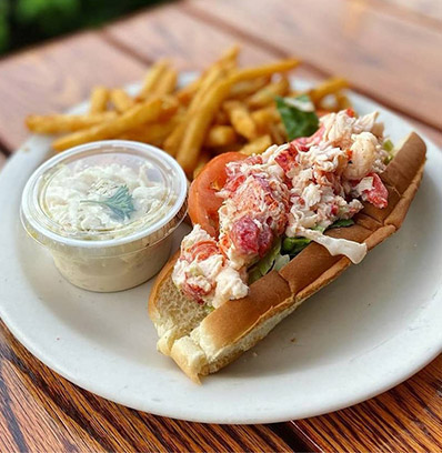 Harbor Point Stamford, CT - Retail - Crab Shell Restaurant - Lobster Rolls
