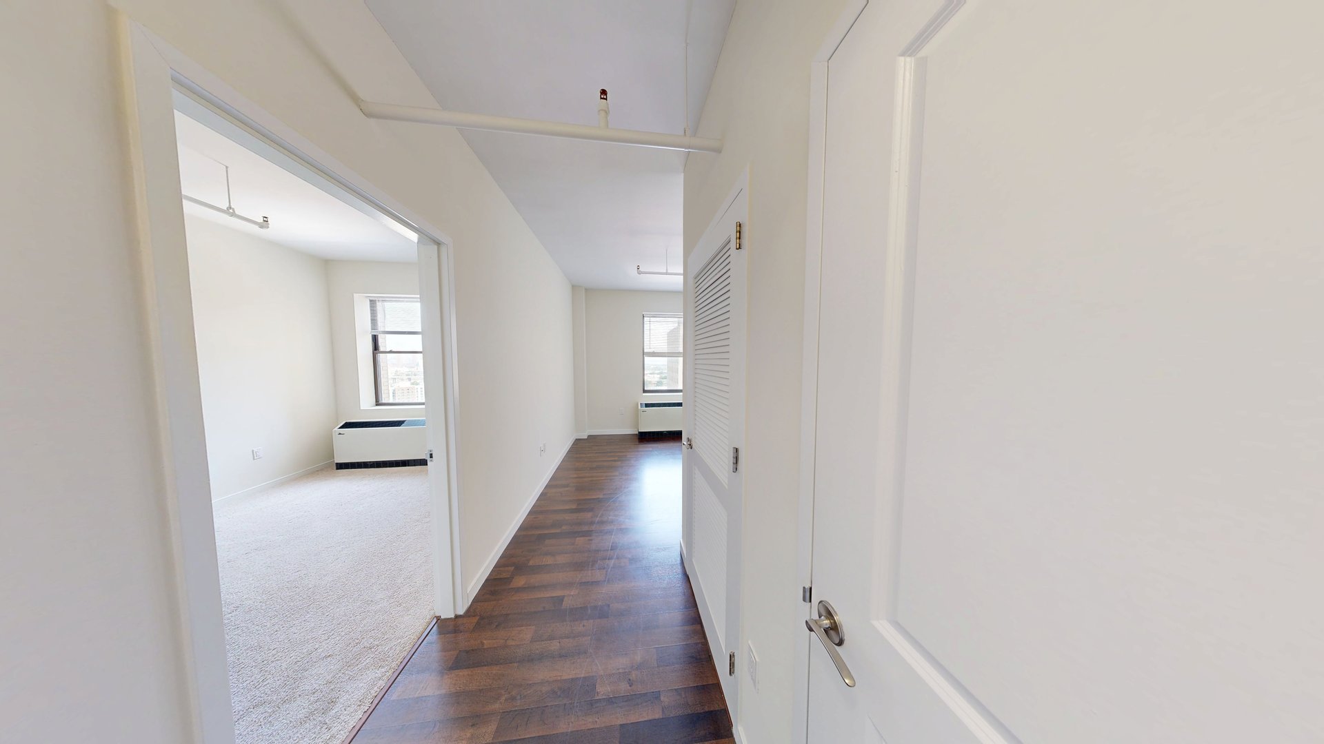 1 Bed / 1 Bath / Paramount / P-0906