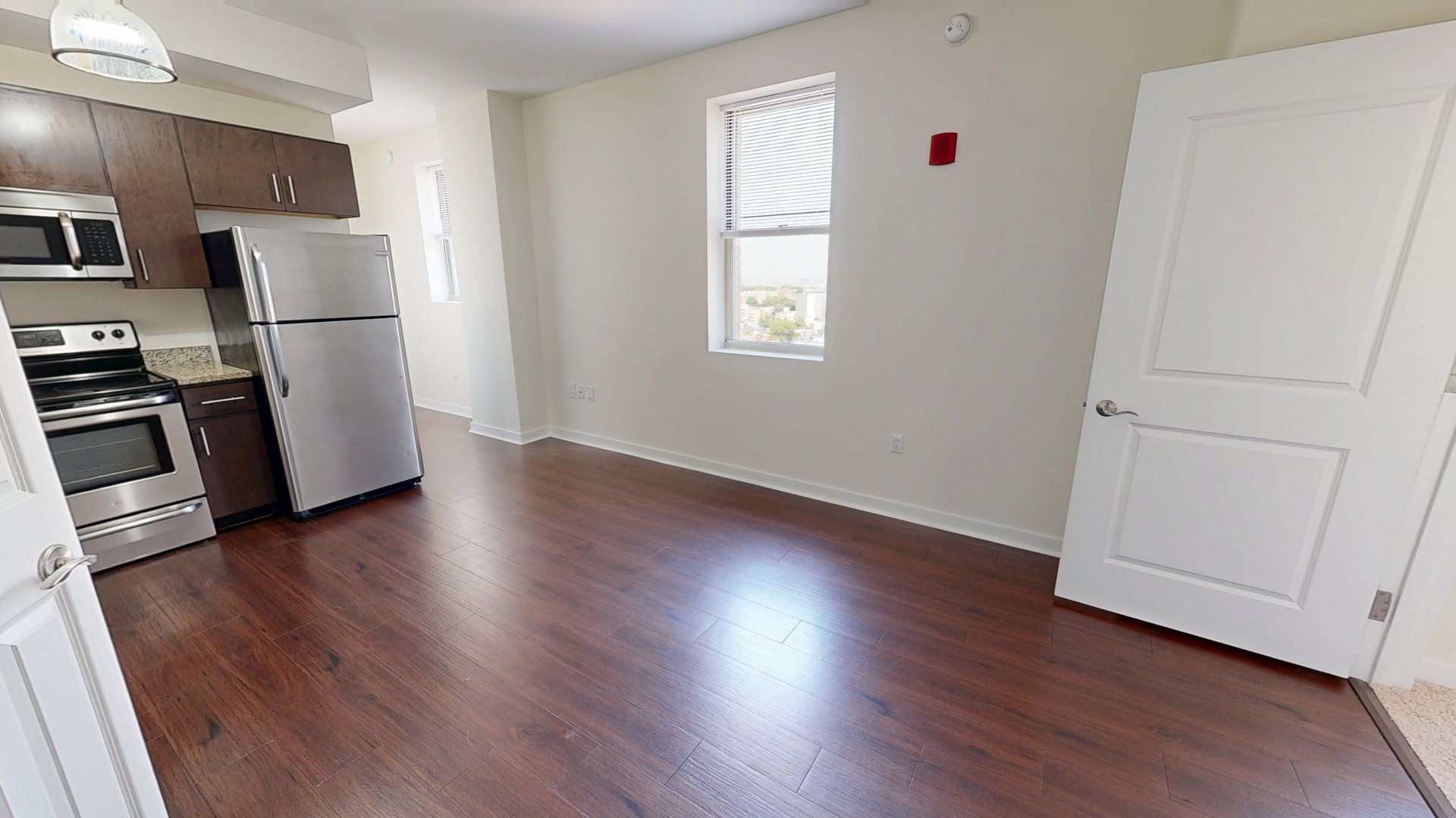 2 Bed / 1 Bath / Tower / T-1408