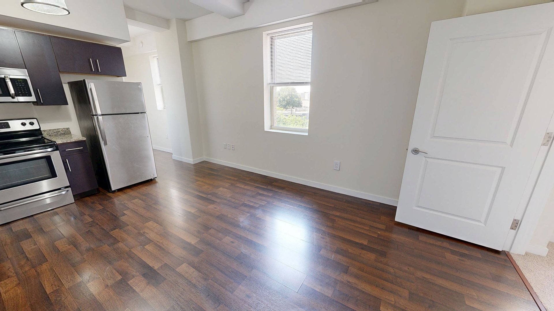 2 Bed / 1 Bath / Tower / T-0508