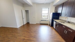 Studio / Paramount / P-1501